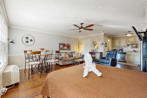Little River Loft - image 13