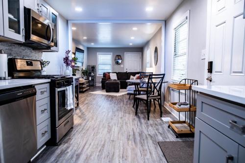 Tucked Away Bungalow Near Airport! in Sandtown-Southeastern Atlanta