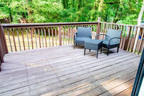 Tucked Away Bungalow Near Airport! in Sandtown-Southeastern Atlanta