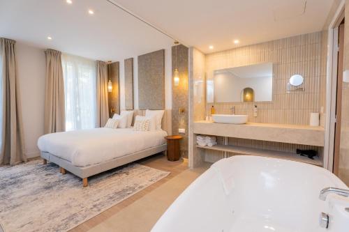 room detail thumbnail 0
