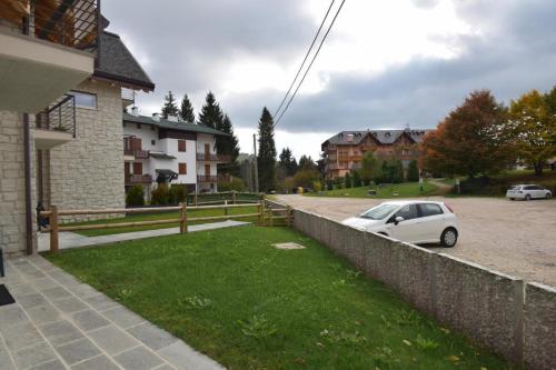 Chalet Emy con giardino privato in Gallio