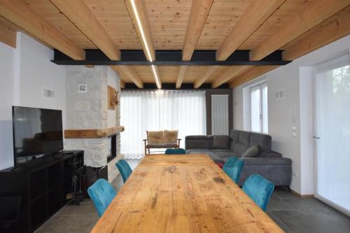 Chalet Emy con giardino privato in Gallio