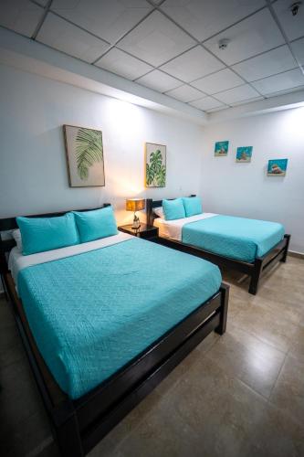 2 double beds