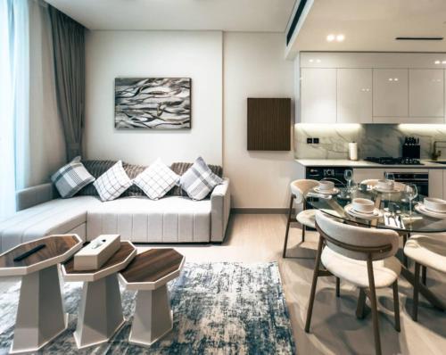 Modern Place - Binghatti Azure 1244 - image 3