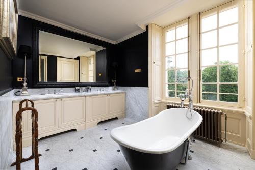 ห้องน้ำ, Chateau de la Triboulette in วูซรง