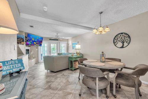 Sunset Reef 112 in เรดดิงตัน ชอร์ส (FL)