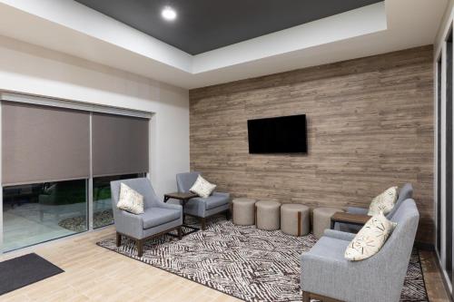 Candlewood Suites Shelbyville BY IHG - image 12