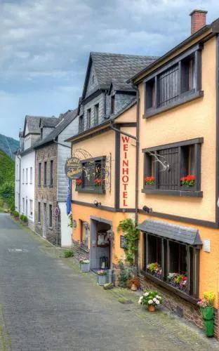 Weinhotel Hubertus Garni in Klotten, Deutschland