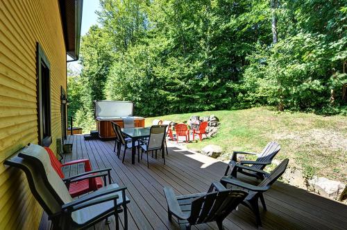 Chalets Alpins- 42 Chemin des Skieurs in Stoneham (QC)