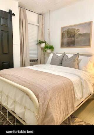 Lafayette Getaway - Private Room in a Shared House