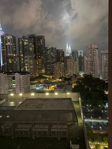 ROBERTSON RESIDENCE KUALA LUMPUR By IKNAS SUITES - image 10