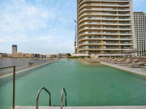 Cozy Luxury One Bedroom Sea View on Private Beach and Infinity Pool, Dubaï (photo 2)