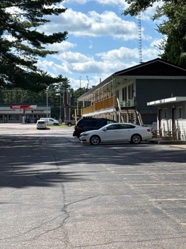 Lake Aire Motel 5