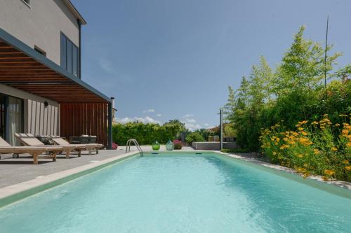 Buitenkant, Villa Balzarini in Cervar-Porat