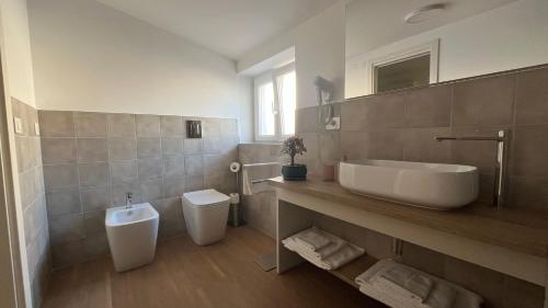 ห้องน้ำ, Anemoi in อโกรโปลี