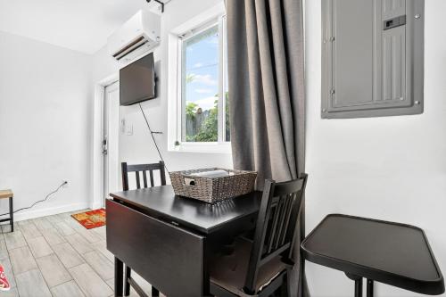 Cozy Studio Airport & Downtown in Miami, USA