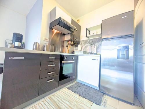 Kaimana Blue Pearl - Wifi - Pool - AC in ปาเปียรี