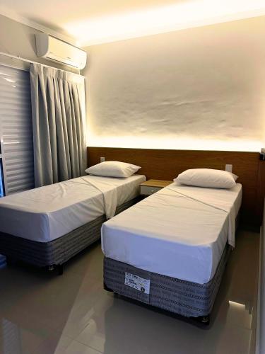 2 twin beds, 1 sofa bed