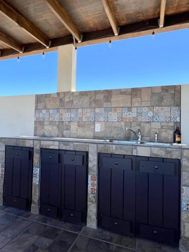 New Fully Furnished Vacation House in Verdugo