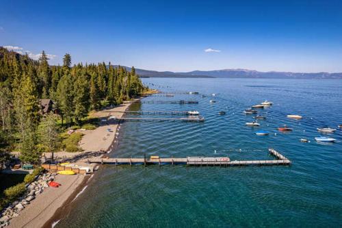 Lakewalk Lodge at the West Shore by Tahoe Getaways, Pet-Friendly w Sauna! in Homewood (CA)