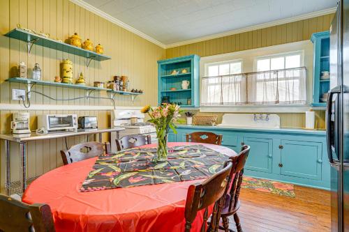 Walkable Dtwn Lafayette Home with Screened Porch in Centru oraş Lafayette