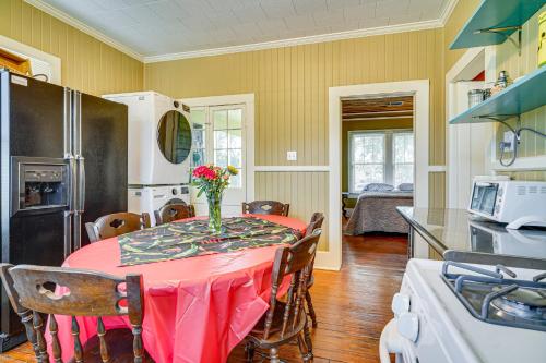 Walkable Dtwn Lafayette Home with Screened Porch in Centru oraş Lafayette