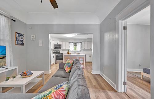Sleeps 8 + Brand New * Nicely Remodeled in Tampa, USA