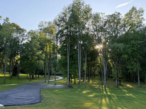 The Grove - 5 Acre Country Estate in ไบร์ทตัน (MI)