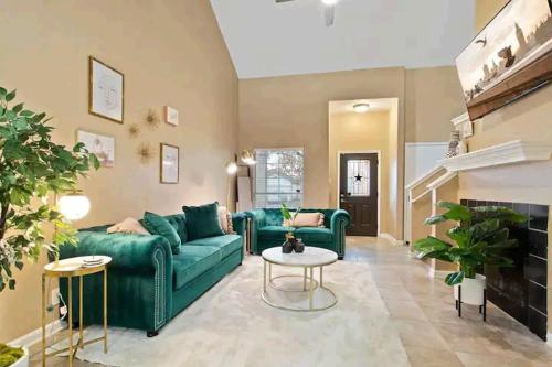 4br Escapegames Near Tesla, F1,trails & Top Eats in Glenbrook