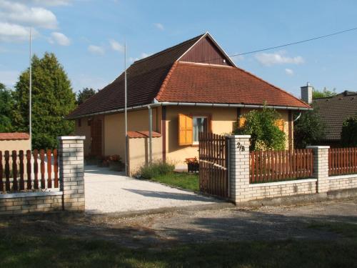  Zsiga Apartmanház in Balatonszabadi
