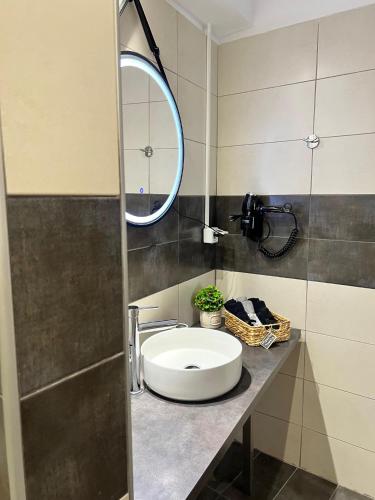 Compass Lofts Athens Psirri Square Monastiraki - image 4