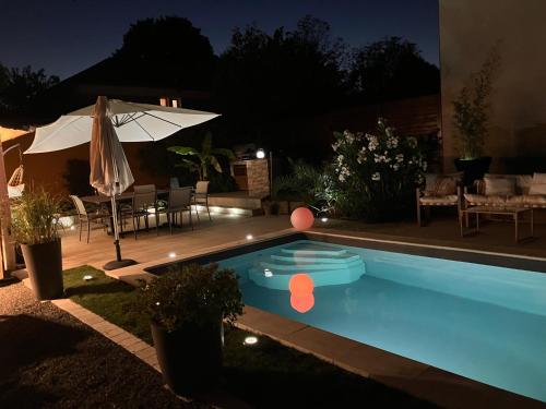 Oprema, Parenthèse de rêve - Piscine & confort au Mans (Parenthese de reve - Piscine & confort au Mans) in Coulaines