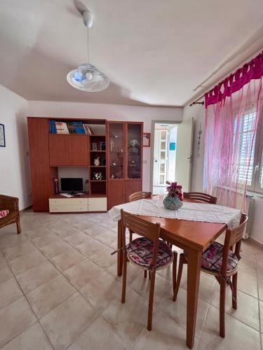 Casa Vacanze "Il Giardino" in 弗納