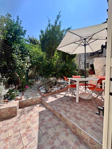 Casa Vacanze "Il Giardino" in 弗納