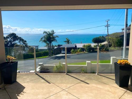 Stanmore Bay Beach House – khách sạn tại Manly / Whangaparaoa