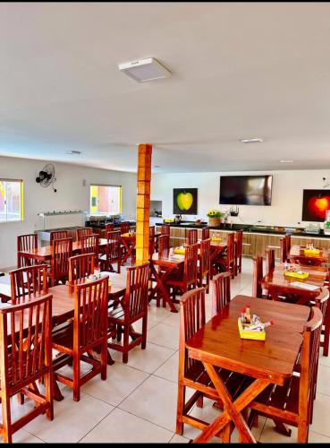 Viana Praia Hotel e Restaurante- Pontal do Peba-Piacabucu in Pontal Do Peba