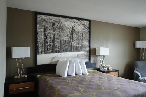 Watseka 24 Inn & Suites