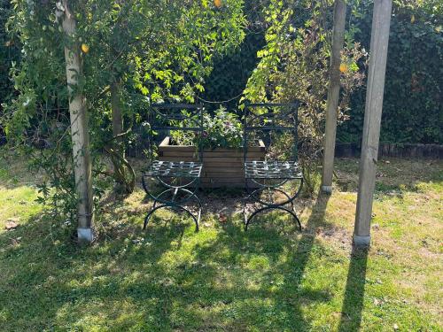 Gîte accessible PMR avec jardin clos, terrasses et proche Vélo Rail à Commequiers - FR-1-426-465 (Gite accessible PMR avec jardin clos, terrasses et proche Velo Rail a Commequiers - FR-1-426-465) in St Reverend