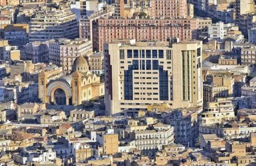 Charmant Appartement F3 Centre Ville Oran in Hai Sidi El Bachir