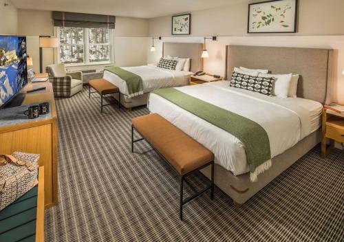 White Mountain Hotel and Resort in Hales Location (NH)