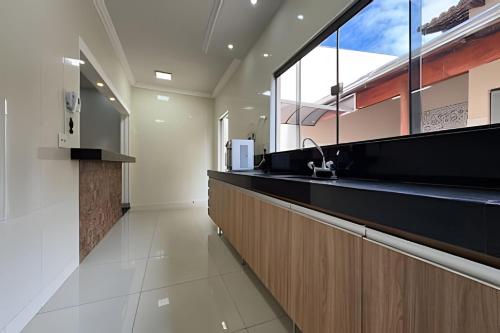 Konyha, Espaçosa casa próxima ao Centro (Espacosa casa proxima ao Centro) near Romeu Zema repülőtér