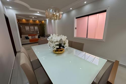 Létesítmények, Espaçosa casa próxima ao Centro (Espacosa casa proxima ao Centro) near Romeu Zema repülőtér