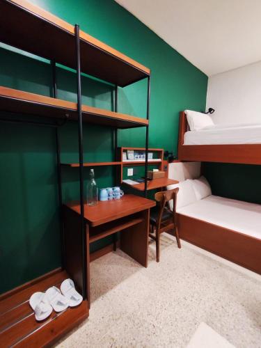room detail thumbnail 0