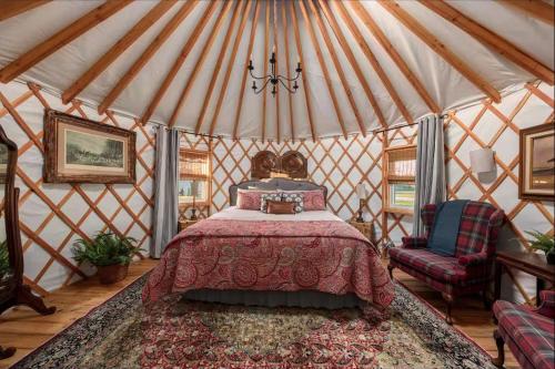 Equestrian Elegance - Unit #8, Woodway