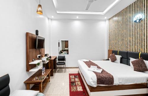 Hotel Ramay Palace – Ayodhya, VA