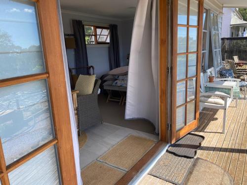 Robin Hoods Well Farm Stay in เดวอนพอร์ท