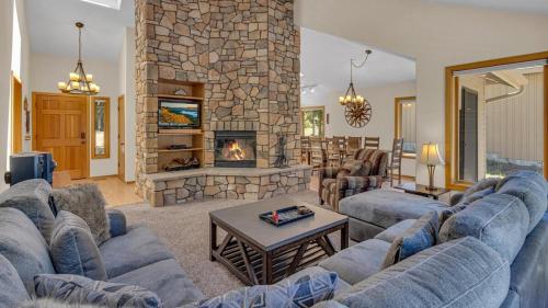 15 Lassen Ln home