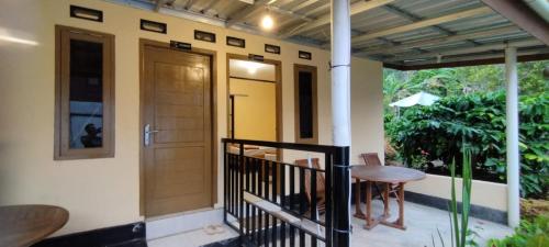 Jon's Paradise Villa and Resto Room Type - One-Bedroom Villa