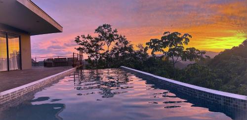Vaade, Villa with Stunning Isla Tortuga Ocean View, Near Curu Park & Ferry in Blue Zone in Paquera