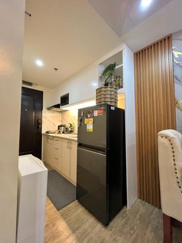 J&J Havenstay Ananda Square near SM Center Las Piñas